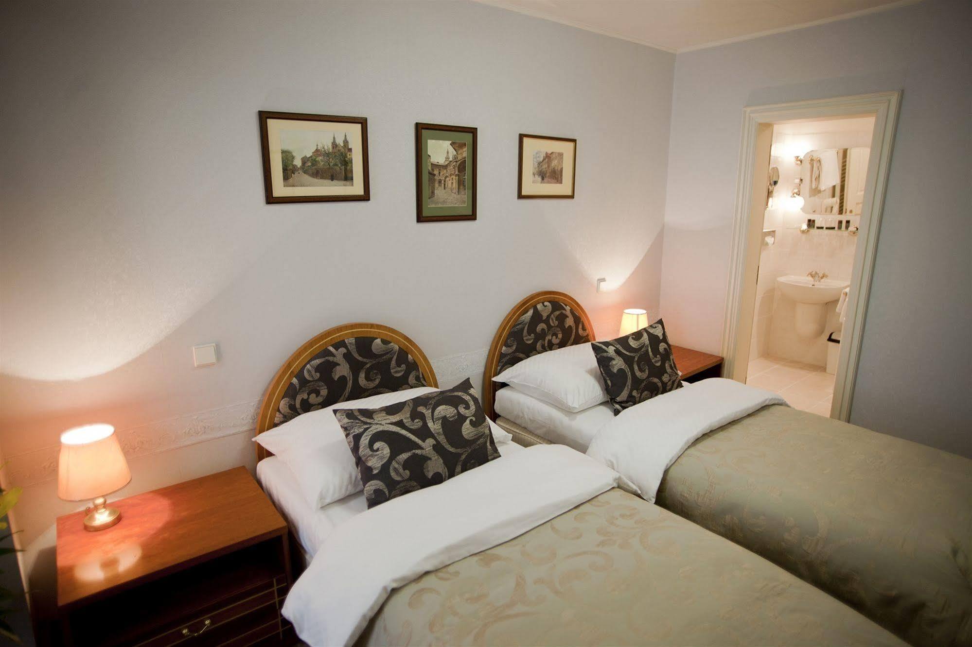 Pod Vezi Hotel